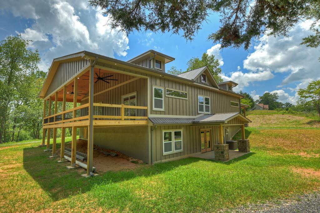 2125 Shady Grove Road Property Photo 3