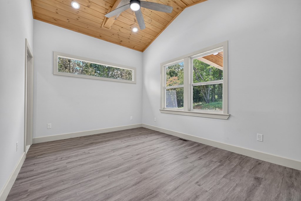2125 Shady Grove Road Property Photo 23