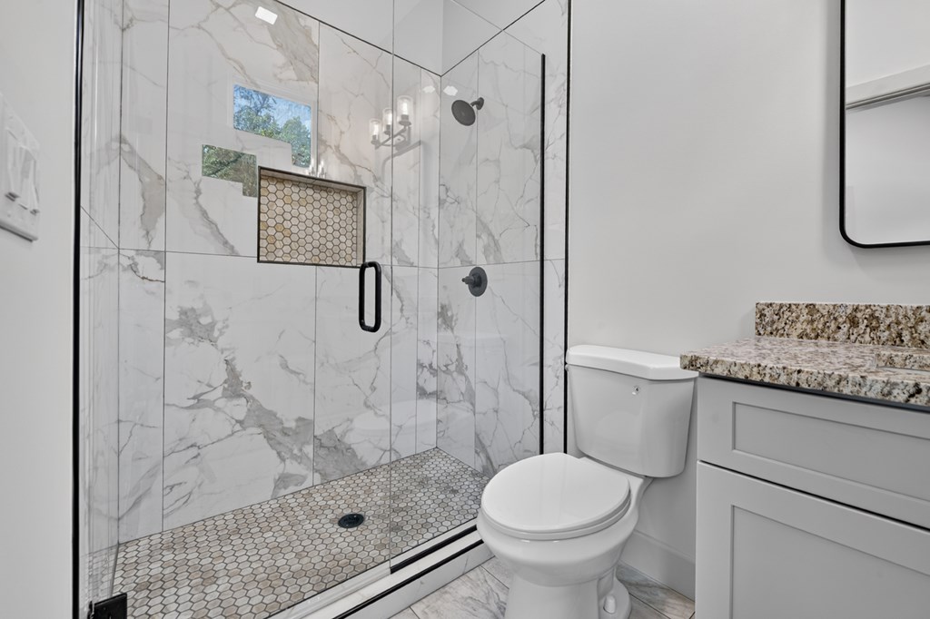 2125 Shady Grove Road Property Photo 25