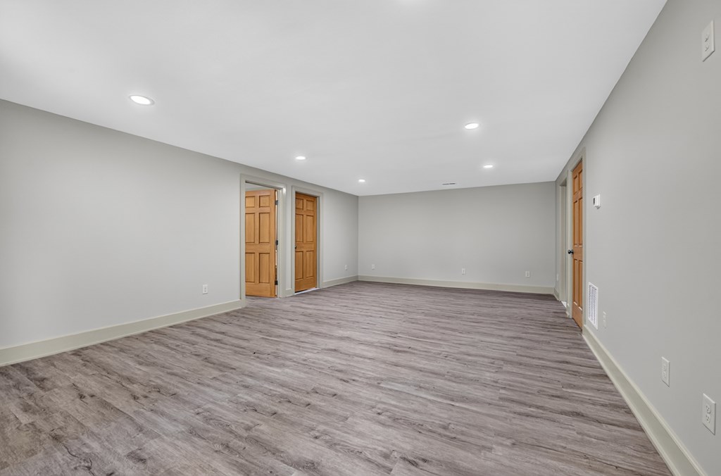 2125 Shady Grove Road Property Photo 30