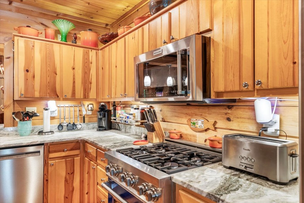 808 Granite Drive Property Photo 8
