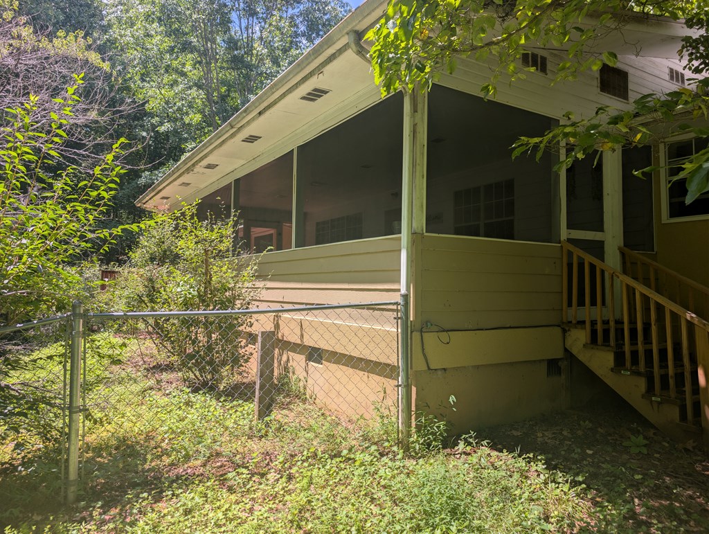10950 Chatsworth Hwy Property Photo 18