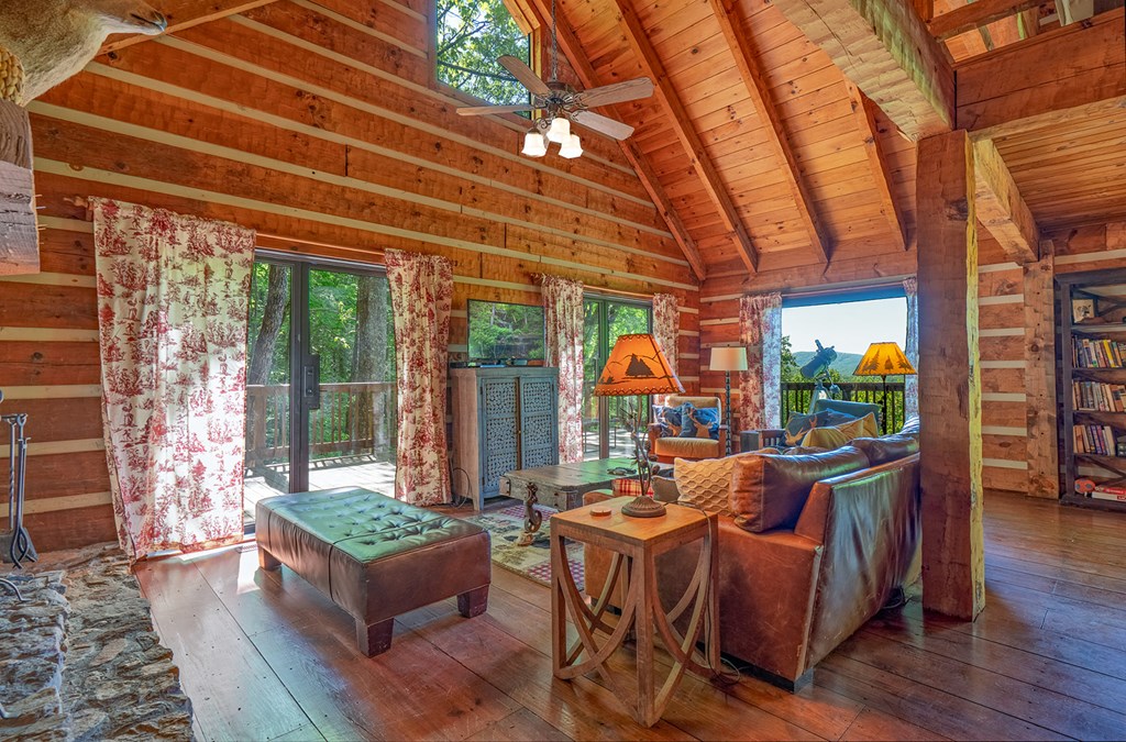 1049 Rockwater Road Property Photo 4