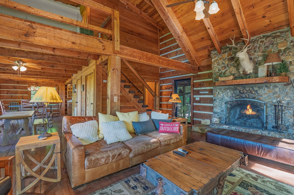 1049 Rockwater Road Property Photo 6
