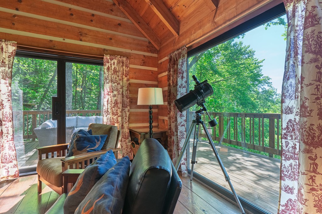 1049 Rockwater Road Property Photo 7