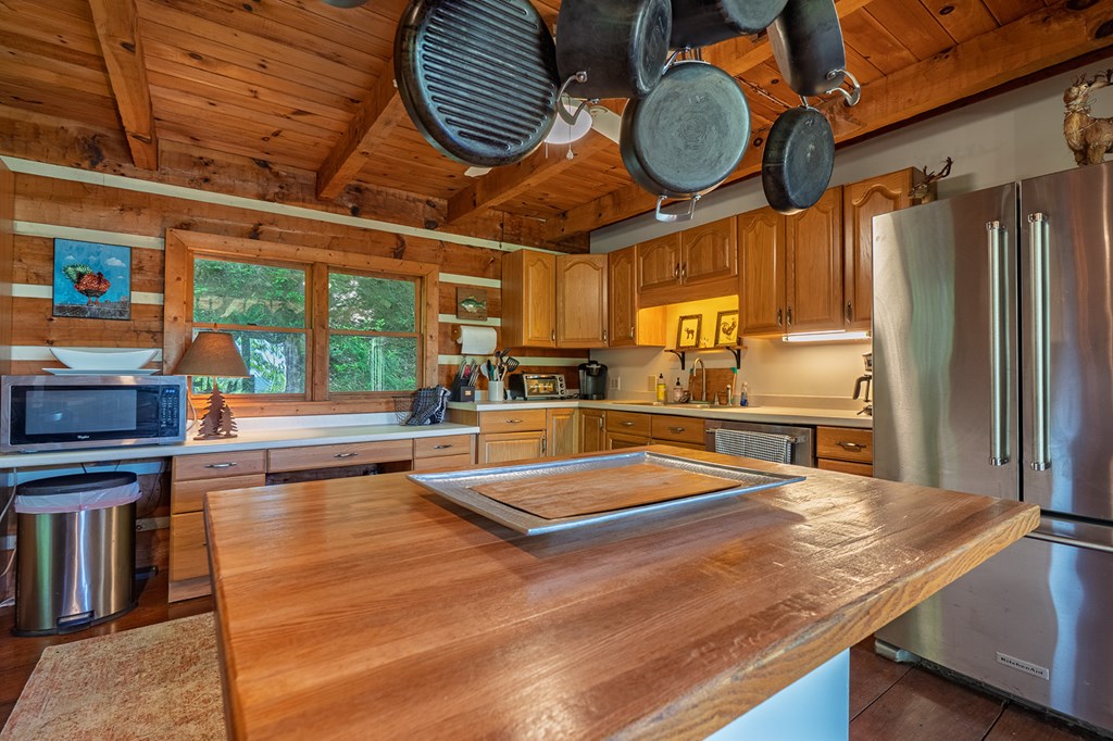 1049 Rockwater Road Property Photo 13