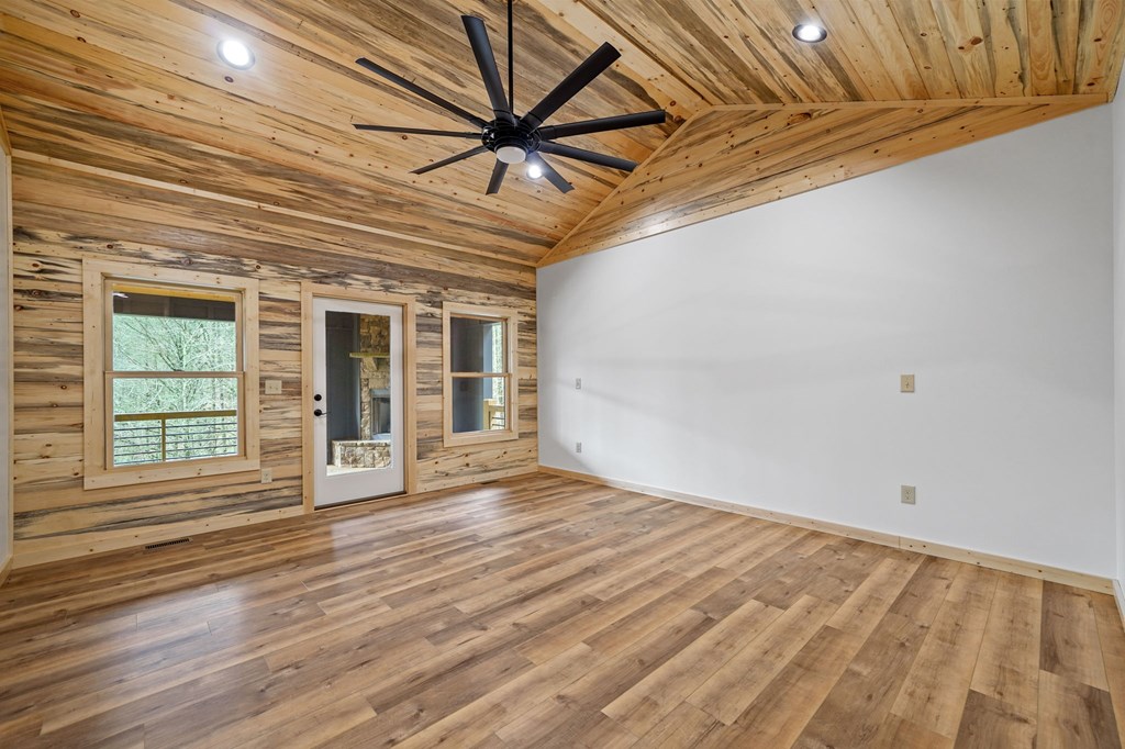 641 Bryant Farm Lane Property Photo 32