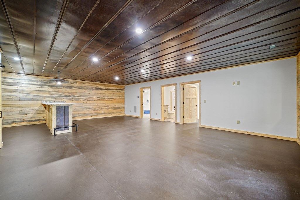 641 Bryant Farm Lane Property Photo 39