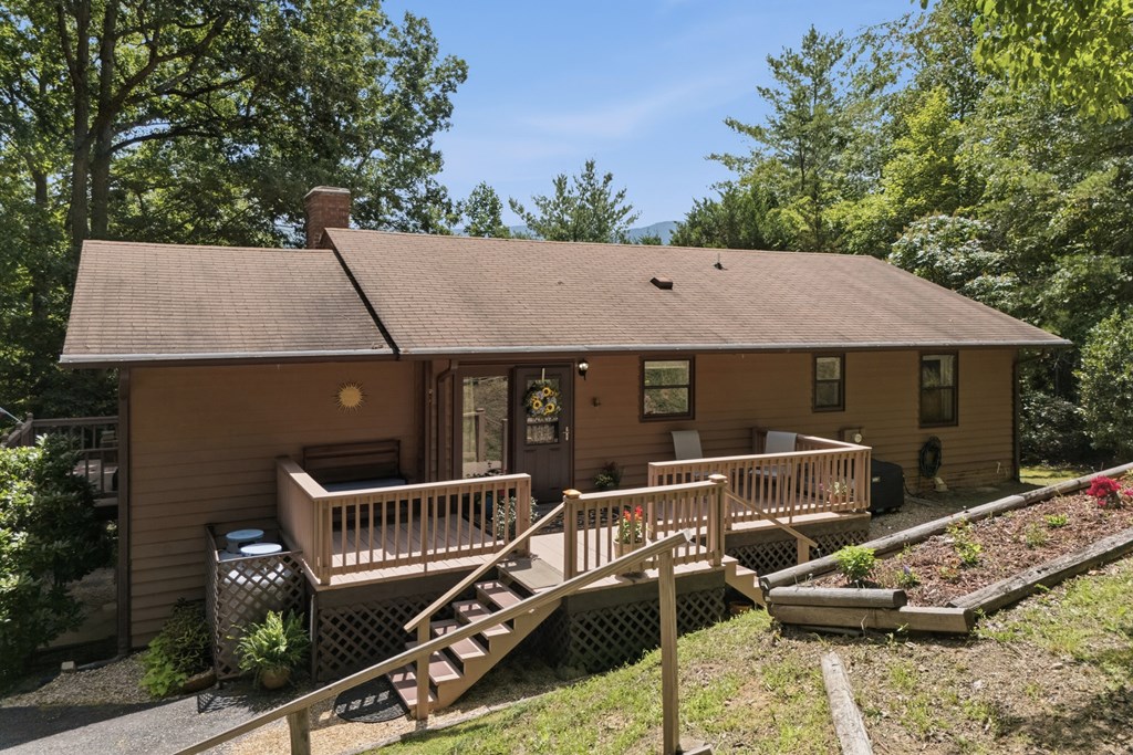 93 Jamie Lane Property Photo 3