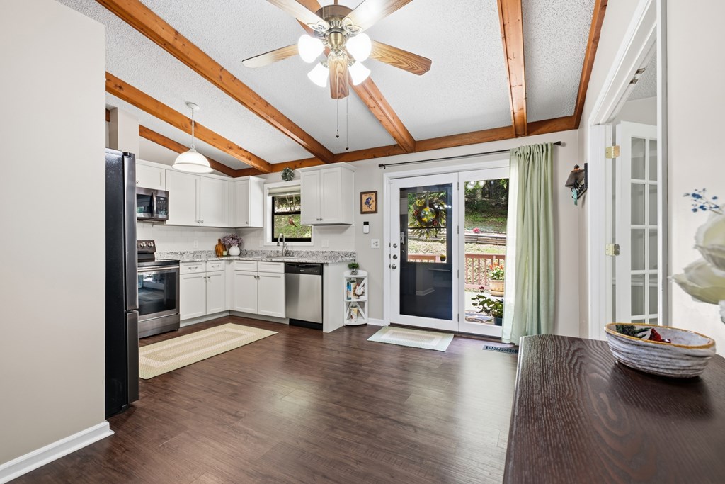 93 Jamie Lane Property Photo 25