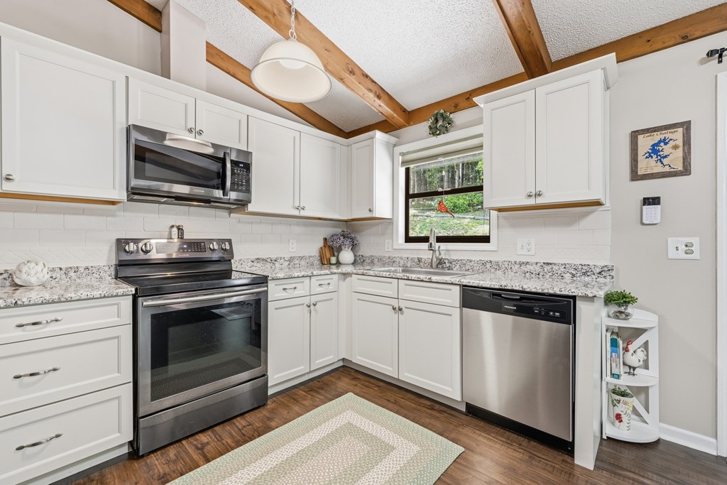 93 Jamie Lane Property Photo 26