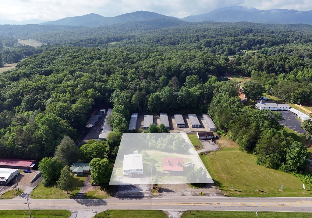 1609 Blue Ridge Hwy Property Photo 10