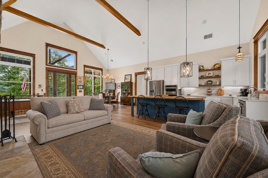 1567 Hap Holt Road Property Photo 17