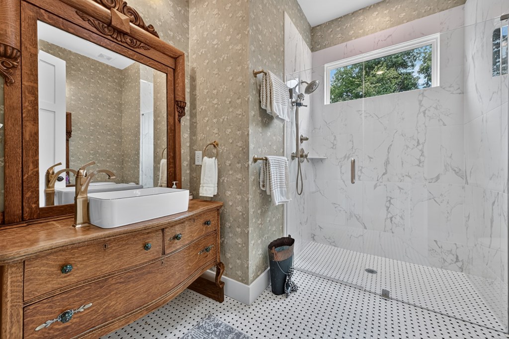1567 Hap Holt Road Property Photo 38