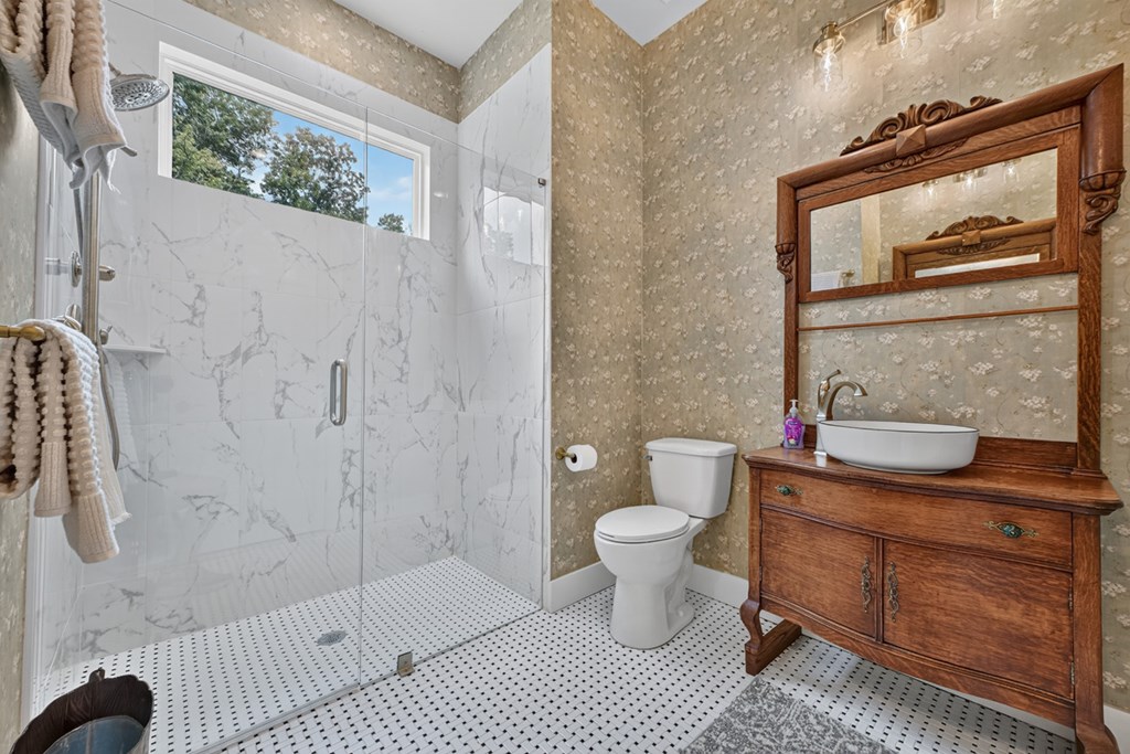 1567 Hap Holt Road Property Photo 39