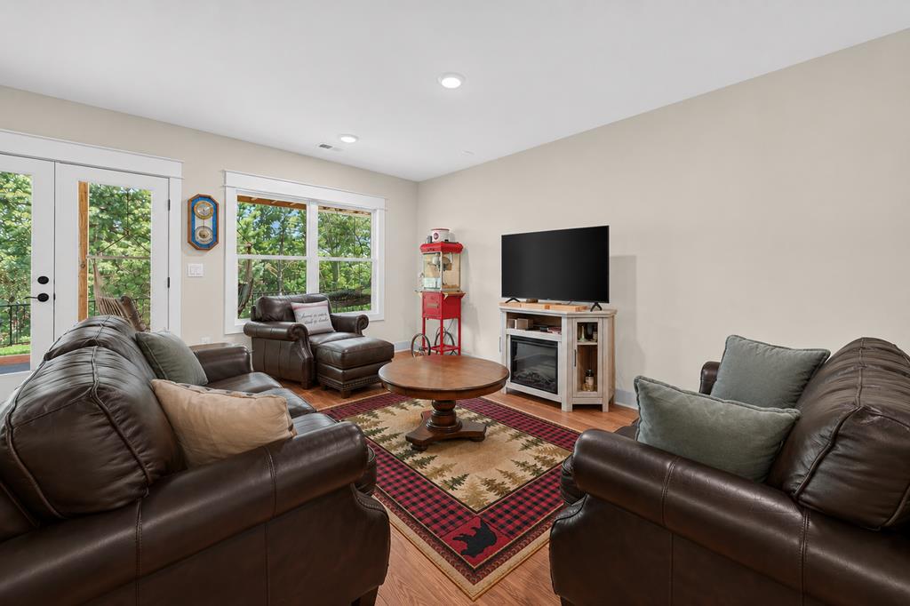 1567 Hap Holt Road Property Photo 43