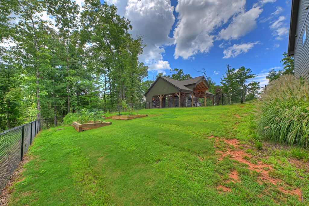 1567 Hap Holt Road Property Photo 57