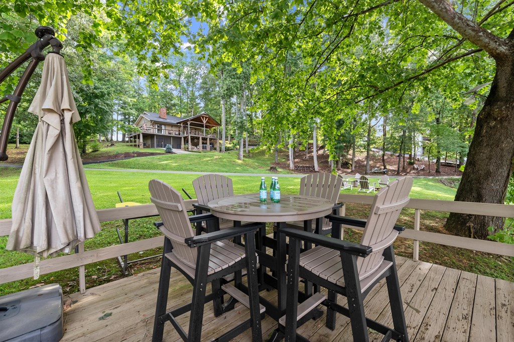 3755 Woods Creek Drive Property Photo 14