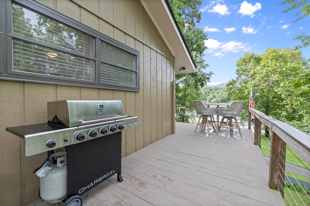 3755 Woods Creek Drive Property Photo 27