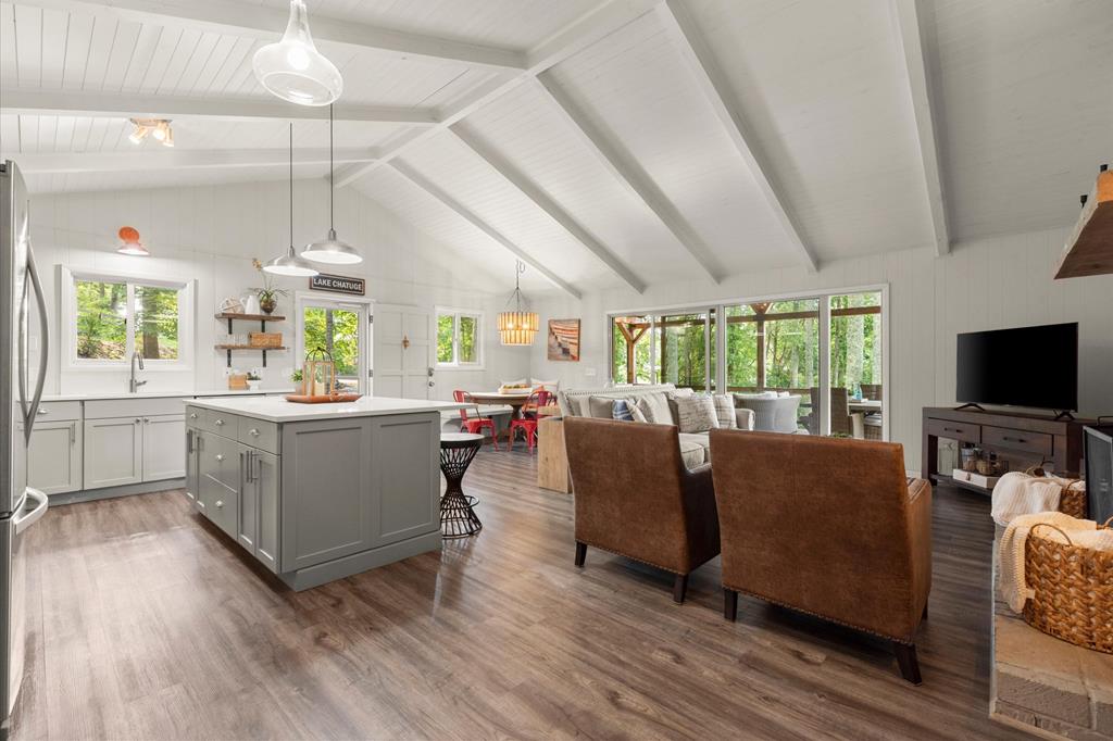 3755 Woods Creek Drive Property Photo 40