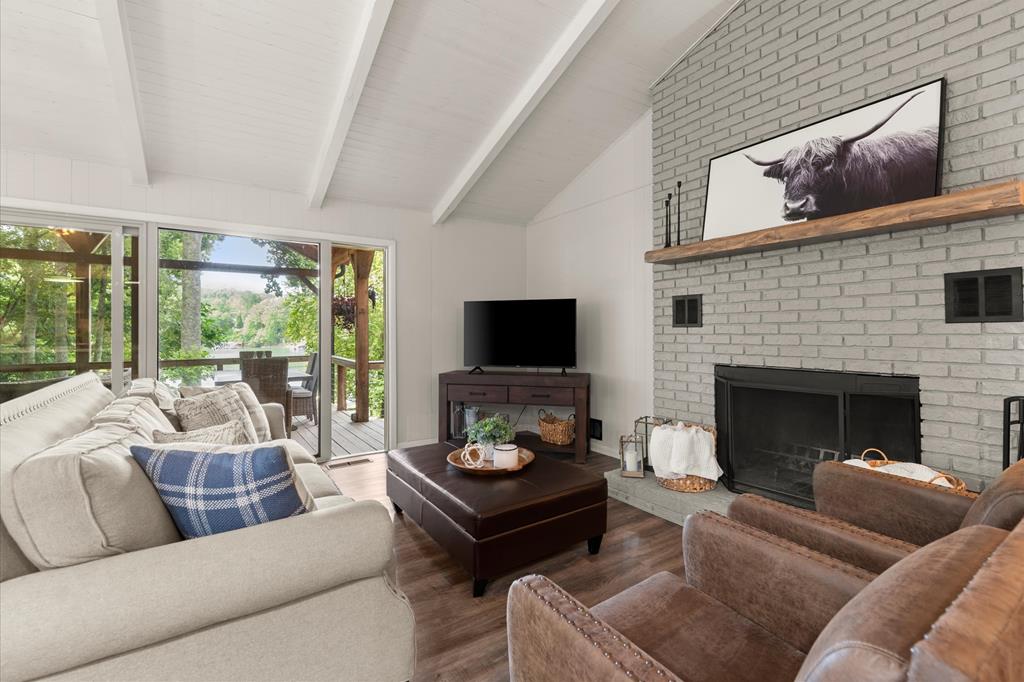 3755 Woods Creek Drive Property Photo 44