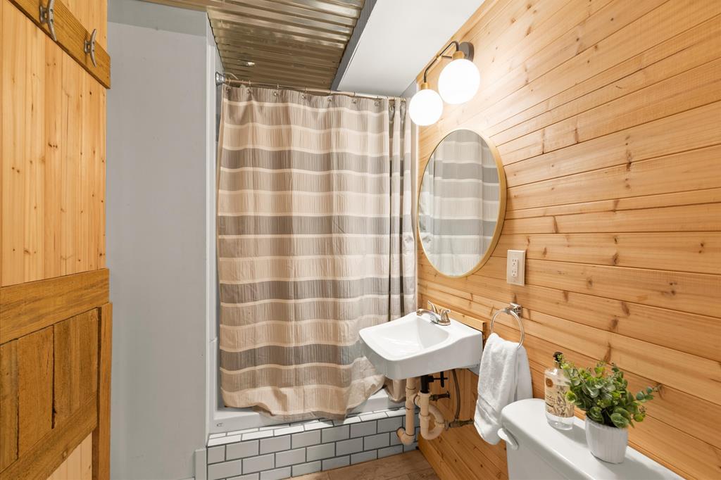 3755 Woods Creek Drive Property Photo 82
