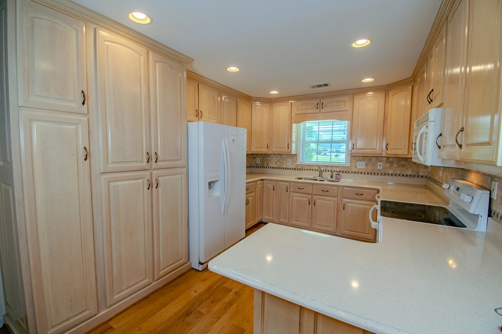 4 Lance Lane Property Photo 6