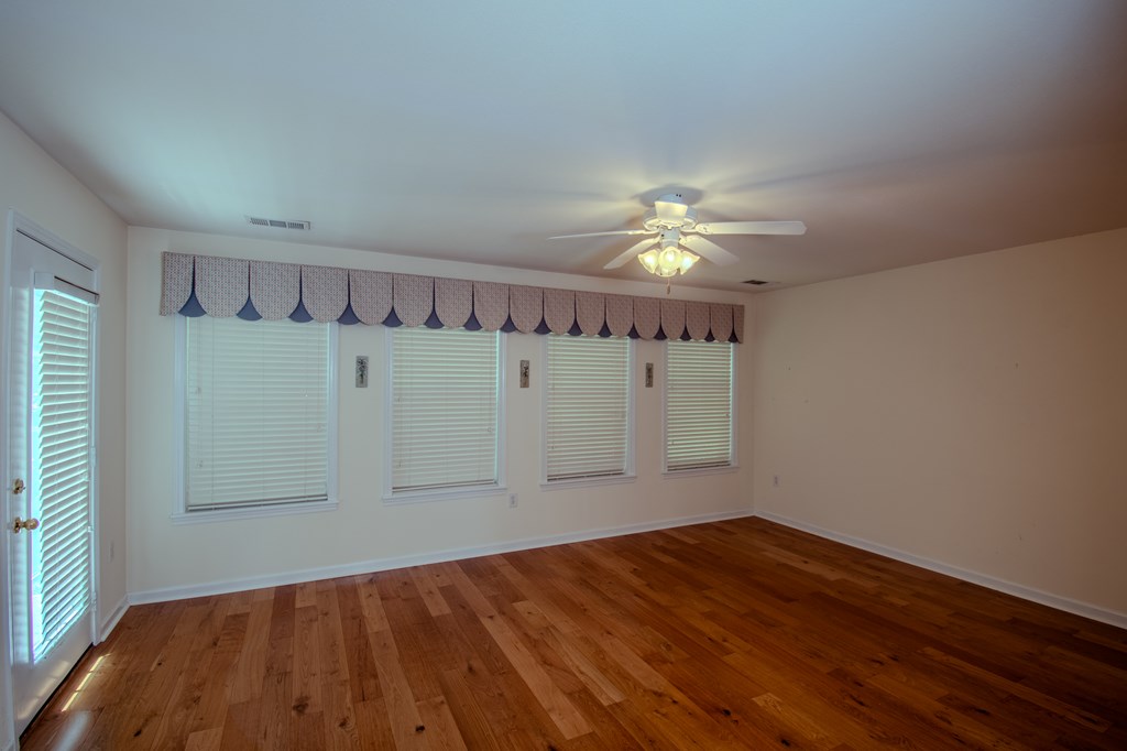 4 Lance Lane Property Photo 10