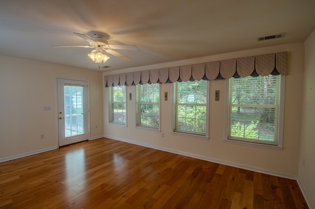 4 Lance Lane Property Photo 12