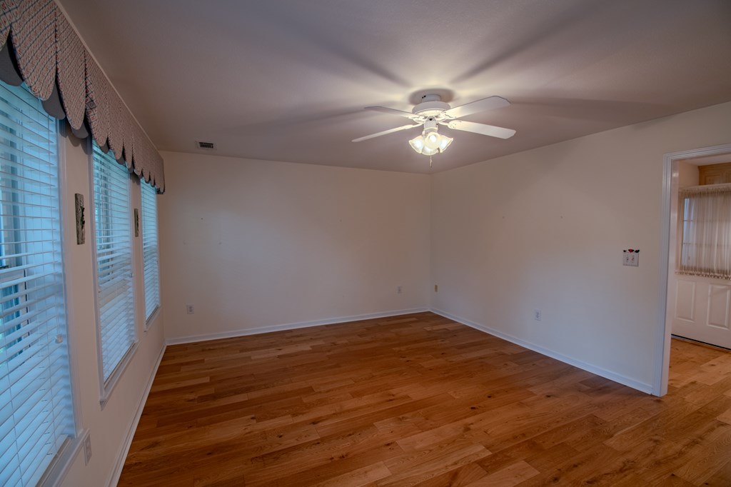 4 Lance Lane Property Photo 31