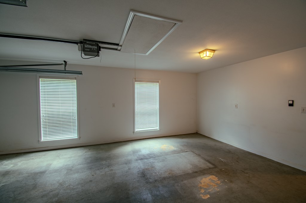 4 Lance Lane Property Photo 35