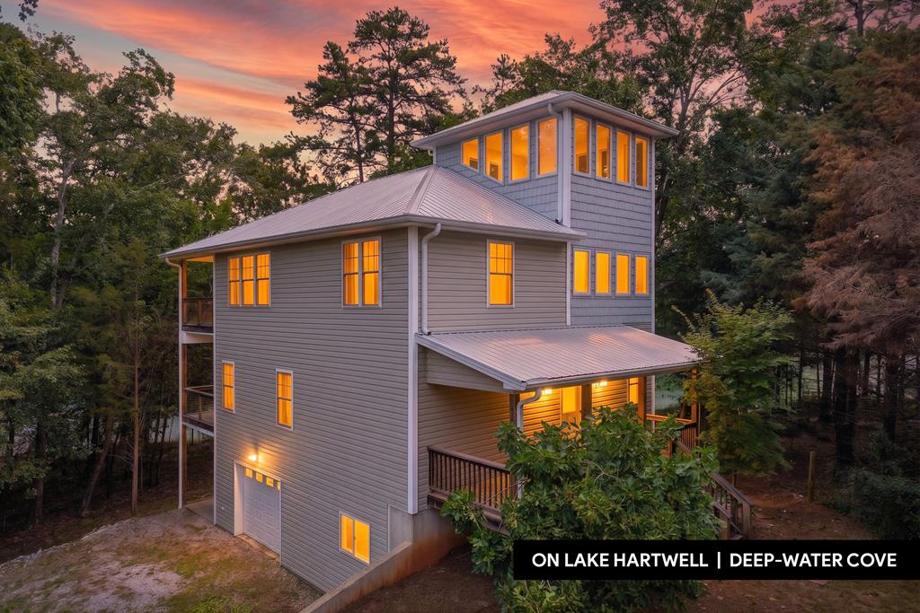 27 Classic Drive Property Photo 1