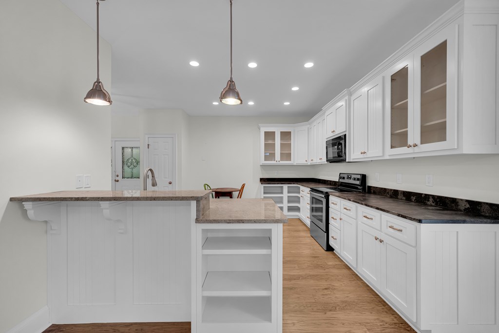 27 Classic Drive Property Photo 14