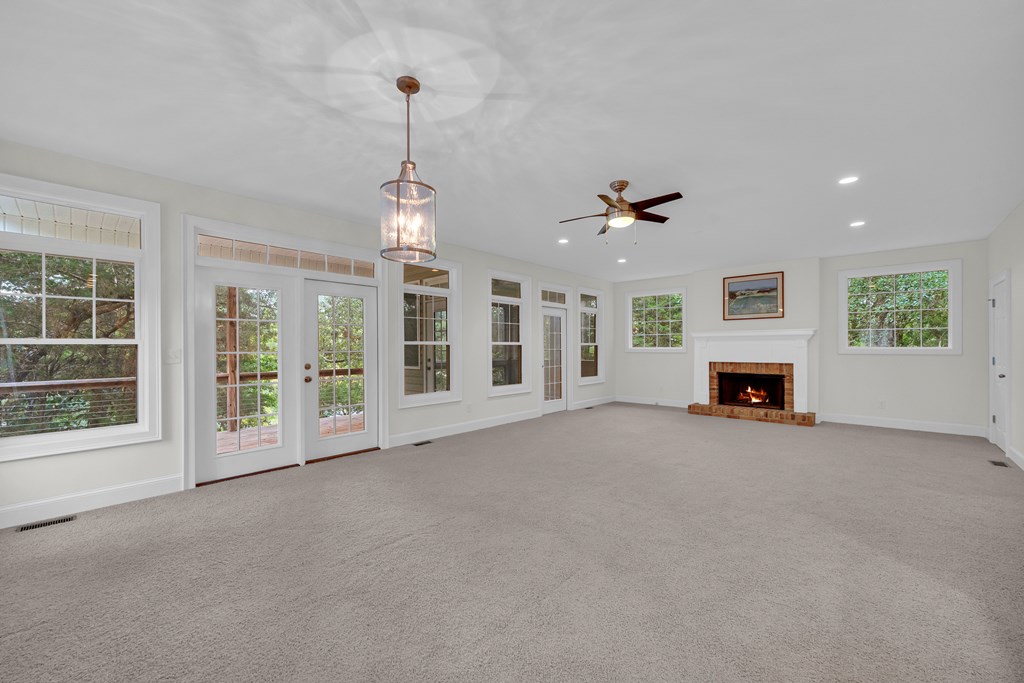 27 Classic Drive Property Photo 15
