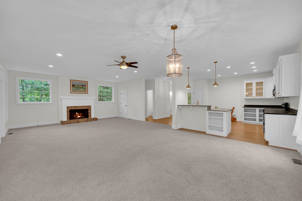 27 Classic Drive Property Photo 16