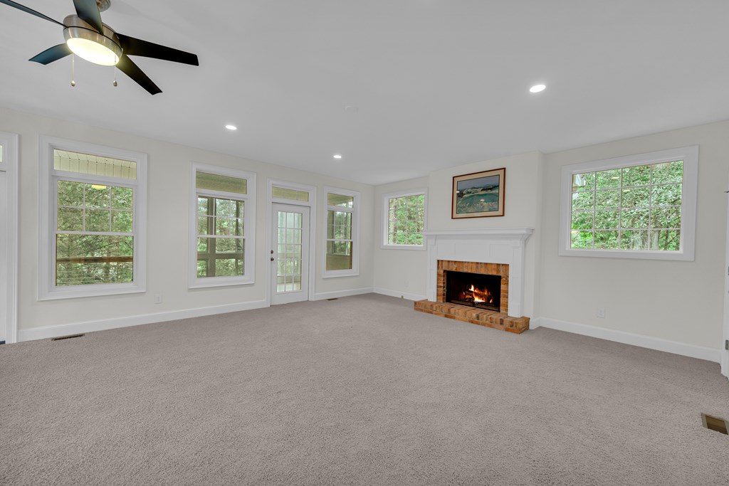 27 Classic Drive Property Photo 17