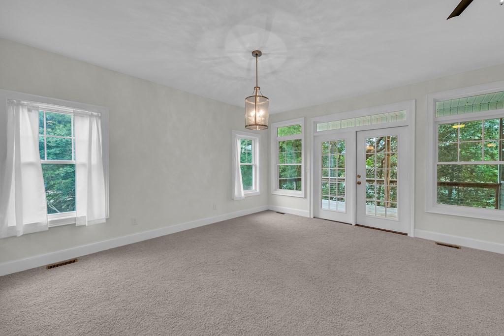 27 Classic Drive Property Photo 21