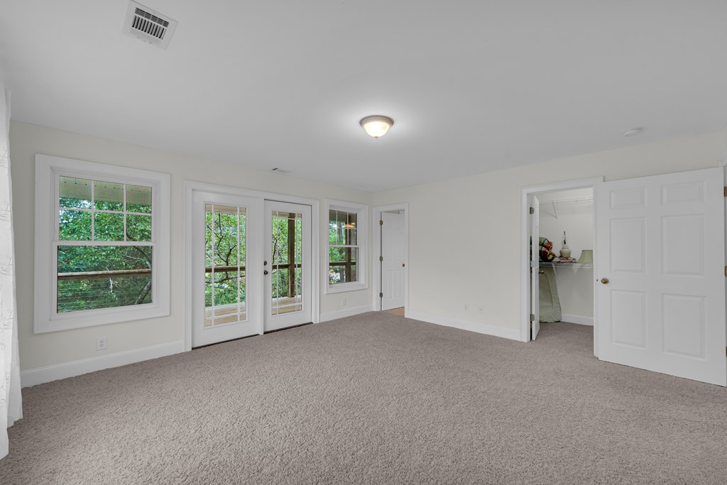 27 Classic Drive Property Photo 35