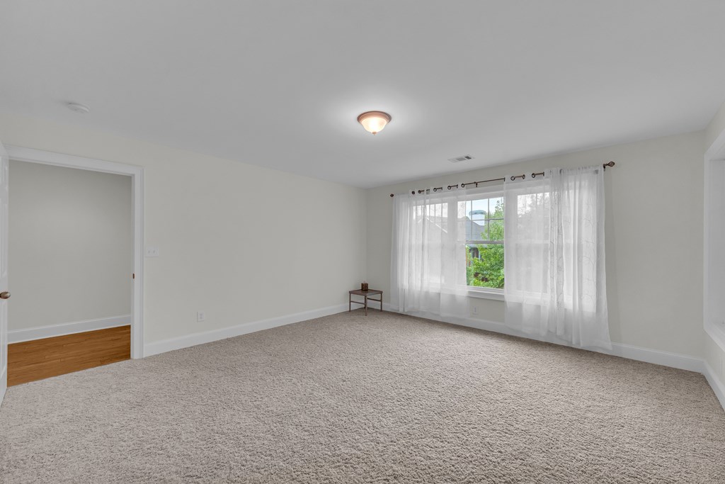 27 Classic Drive Property Photo 37