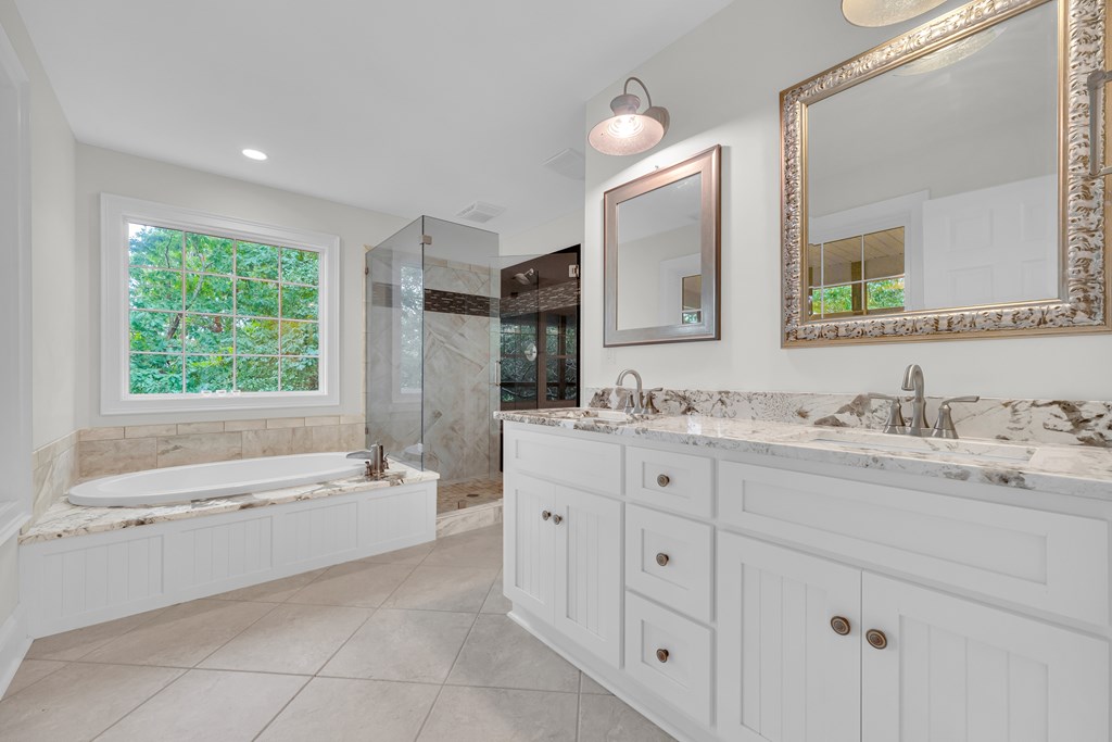27 Classic Drive Property Photo 38