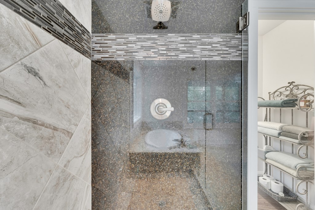 27 Classic Drive Property Photo 40