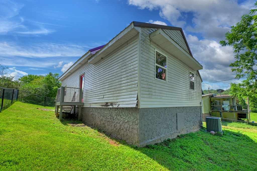 183 Main Street Property Photo 7