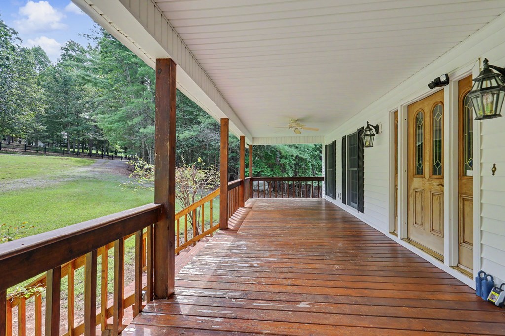 93 Lori Lane Property Photo 12
