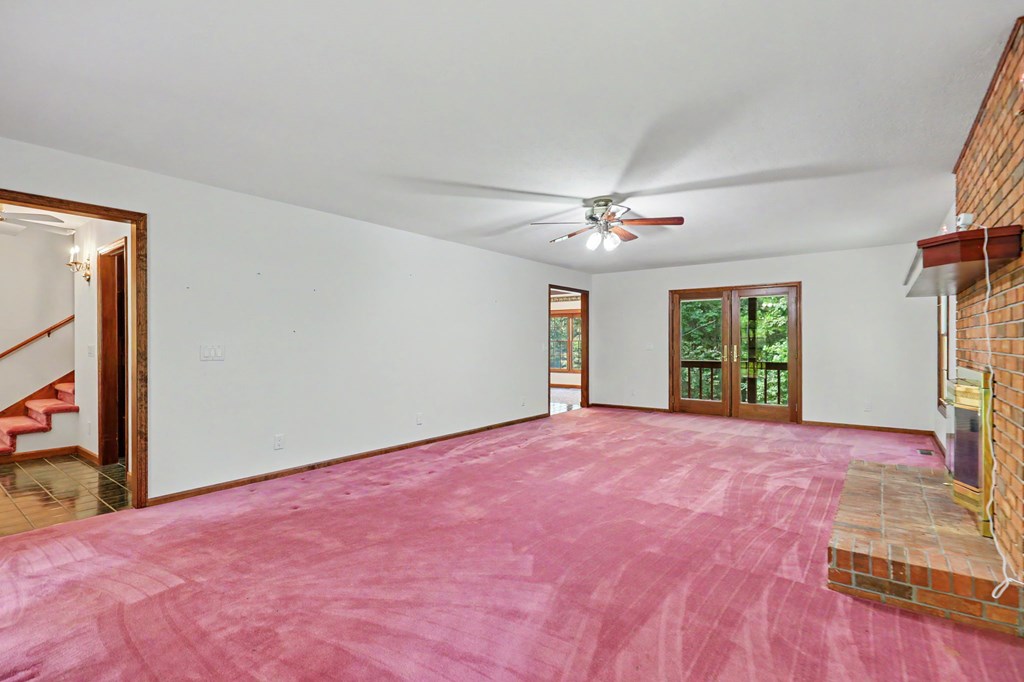 93 Lori Lane Property Photo 15