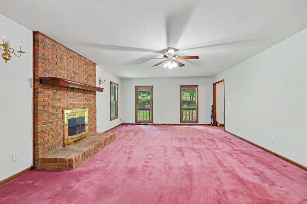 93 Lori Lane Property Photo 17