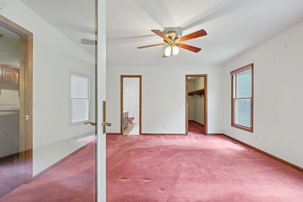 93 Lori Lane Property Photo 32