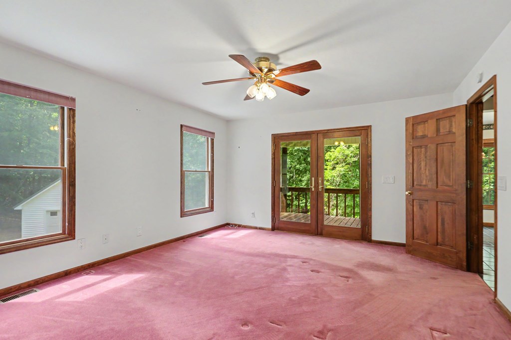 93 Lori Lane Property Photo 35
