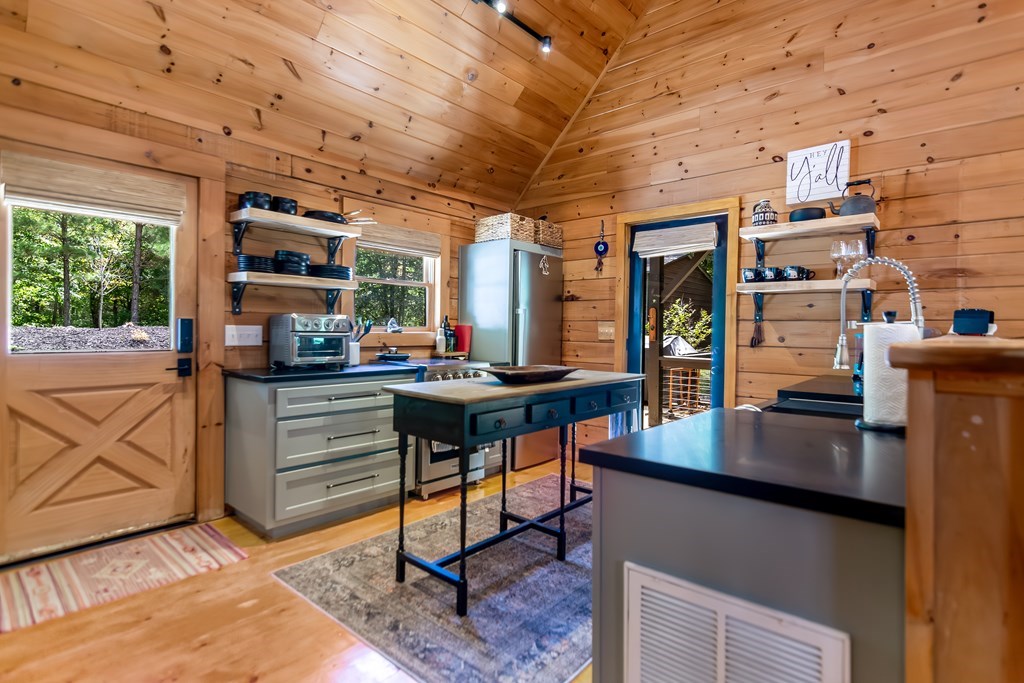 16 Toccoa Ridge Road Property Photo 4