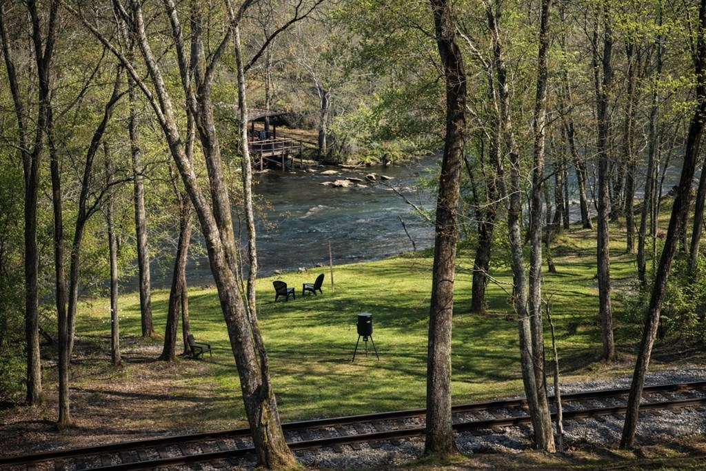 44 Lower Toccoa Hills Property Photo 5
