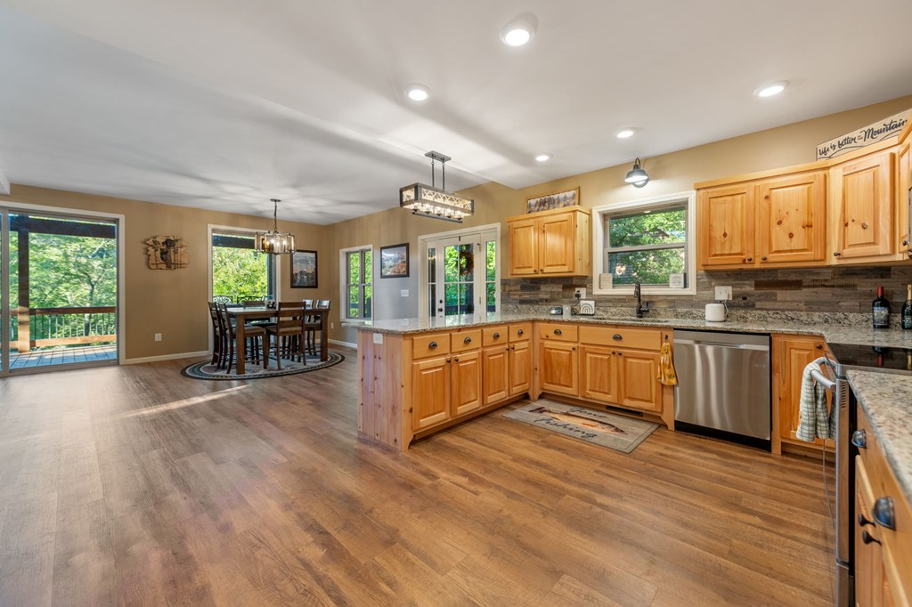 44 Lower Toccoa Hills Property Photo 12